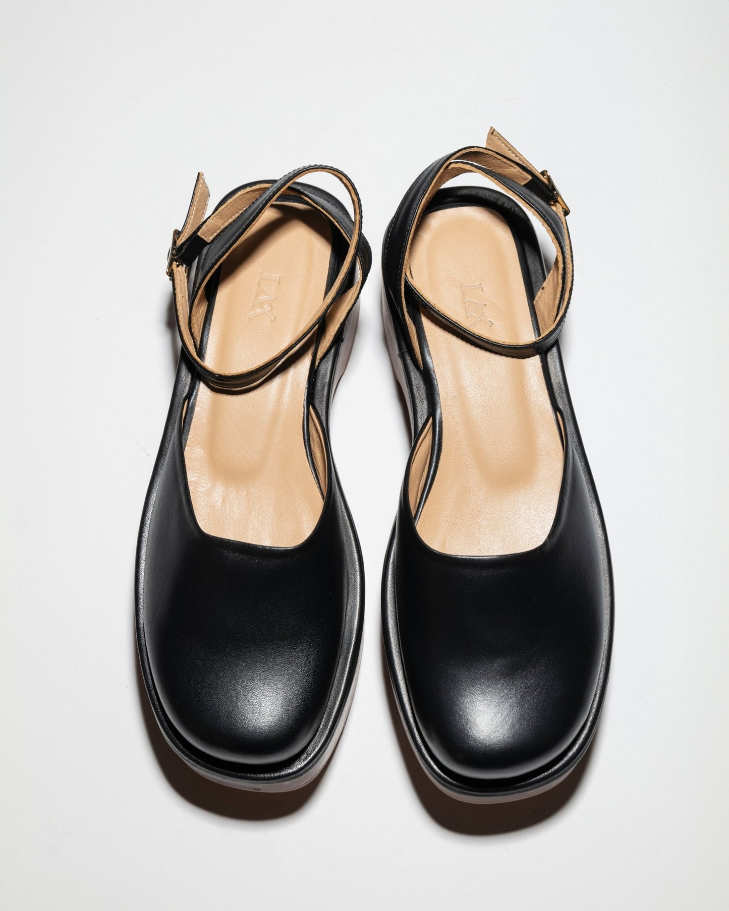 REI STRAPPY CLOGS Black - LAX