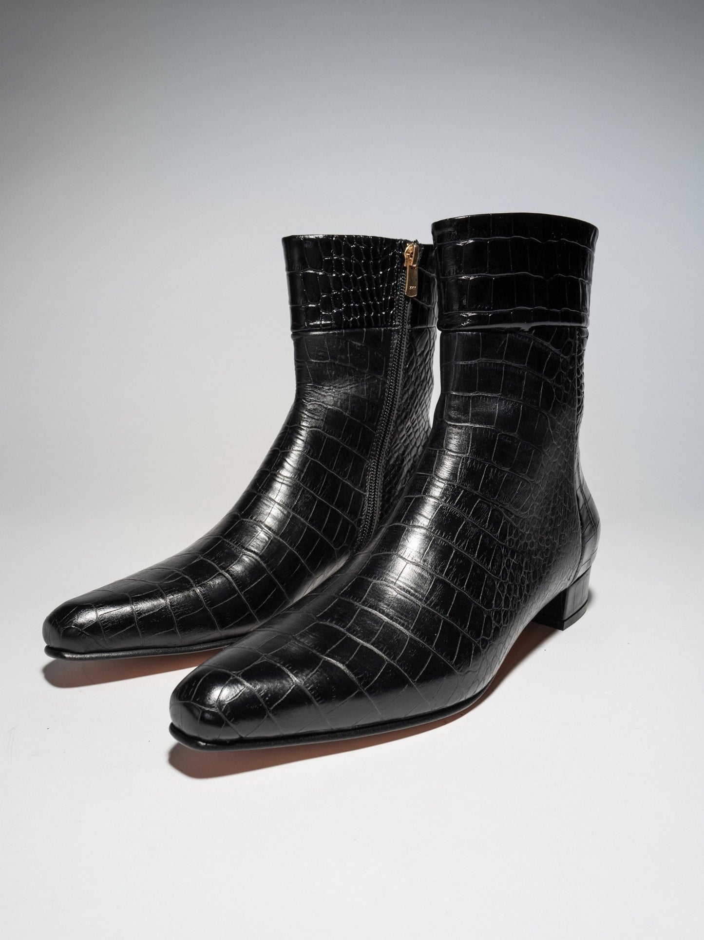 ROBERT Flat Black Croc - LAX