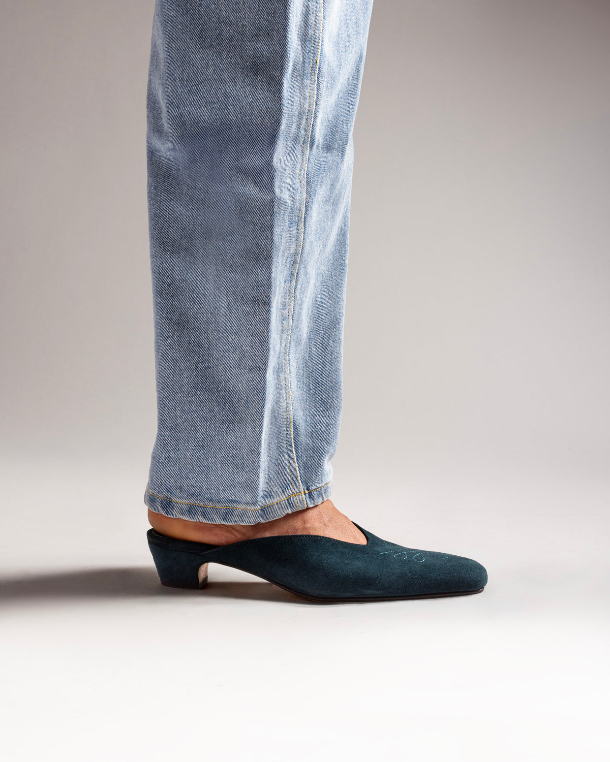 ARUJU SLIPERRS MULES Midnight teal