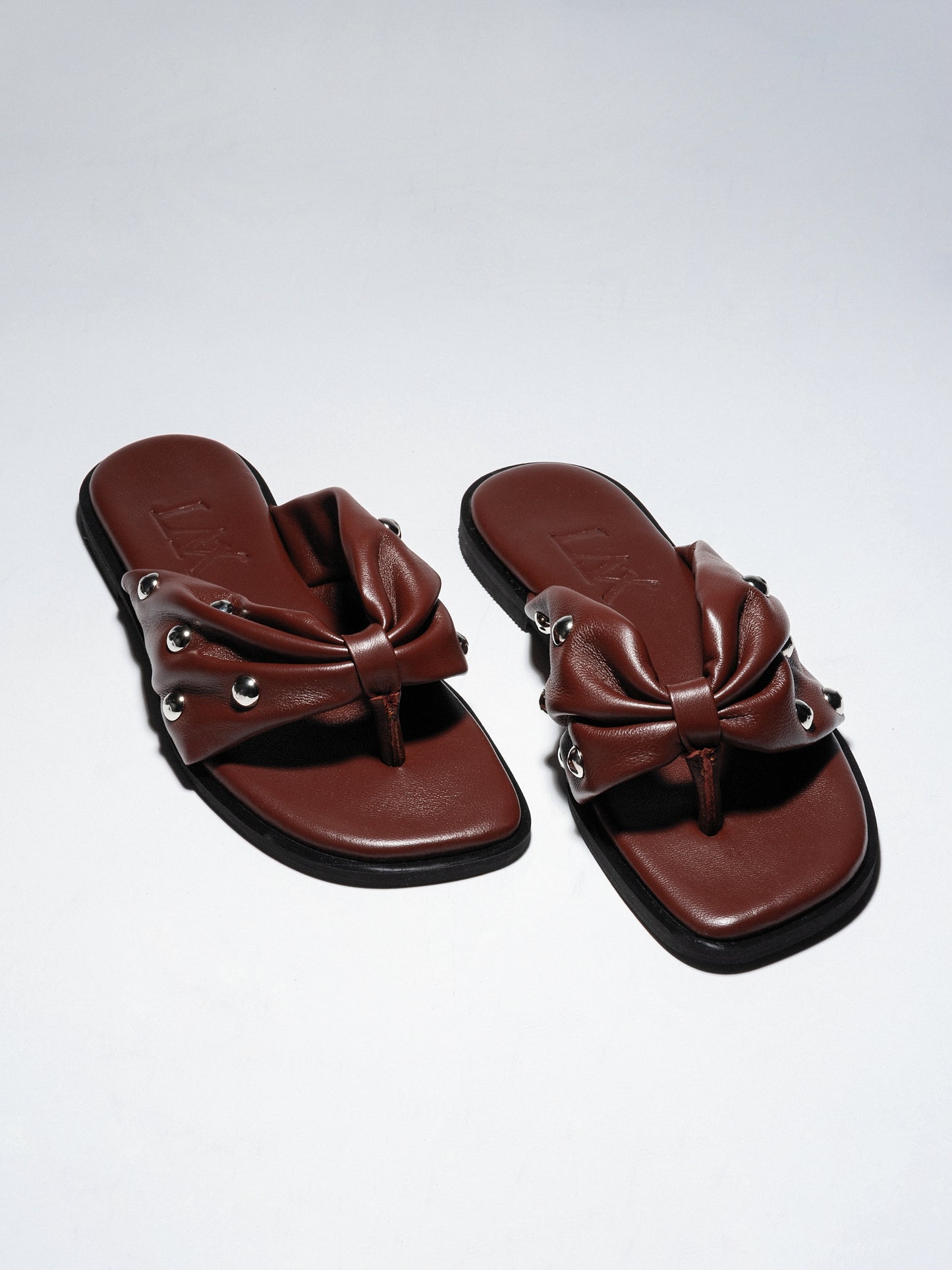 BOW SLIDES brandy