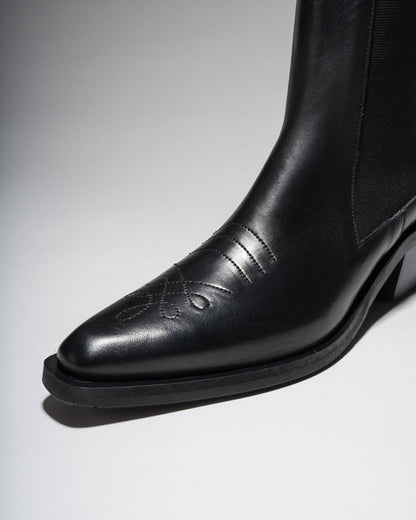 ARUJU Black Chelsea Boot - LAX