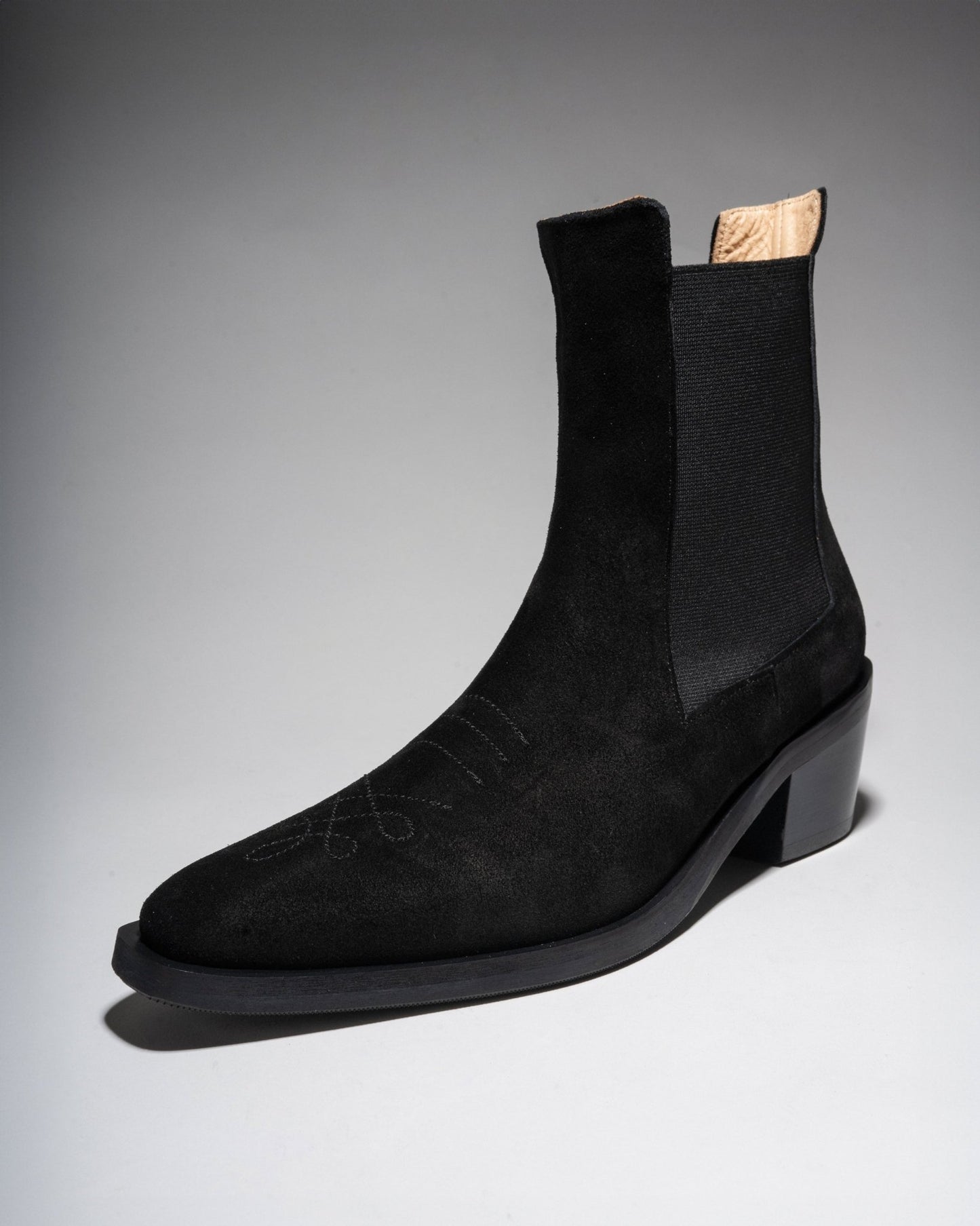 ARUJU Black suede Chelsea Boot - LAX